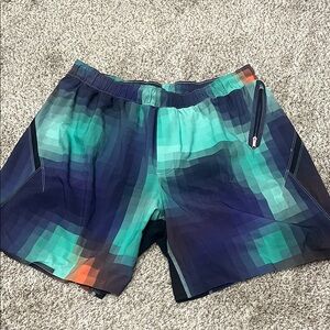 Colorful Geometric Patterned athletic Shorts